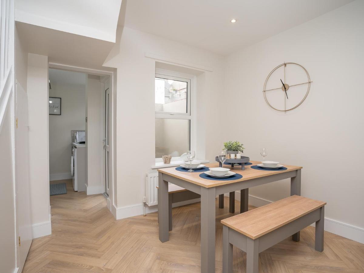 The Views Townhouse Villa Newcastle  Buitenkant foto